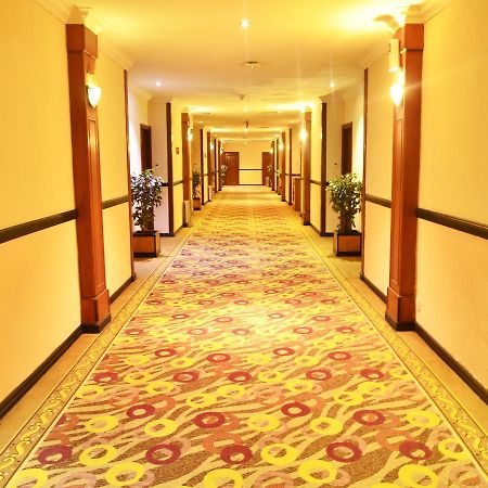 Formosa Hotel Batam Экстерьер фото