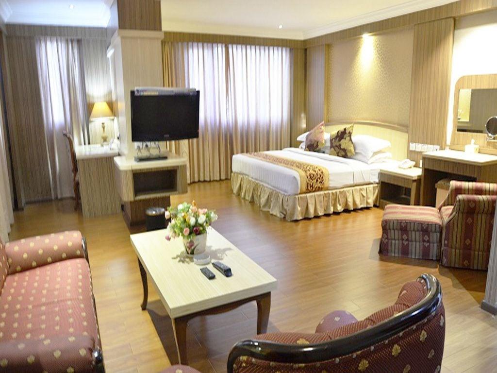 Formosa Hotel Batam Экстерьер фото