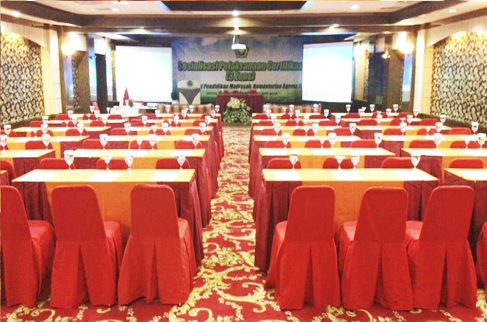 Formosa Hotel Batam Экстерьер фото