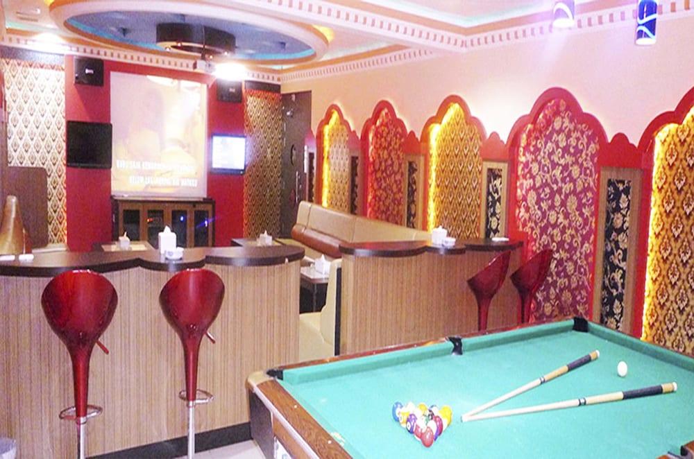 Formosa Hotel Batam Экстерьер фото