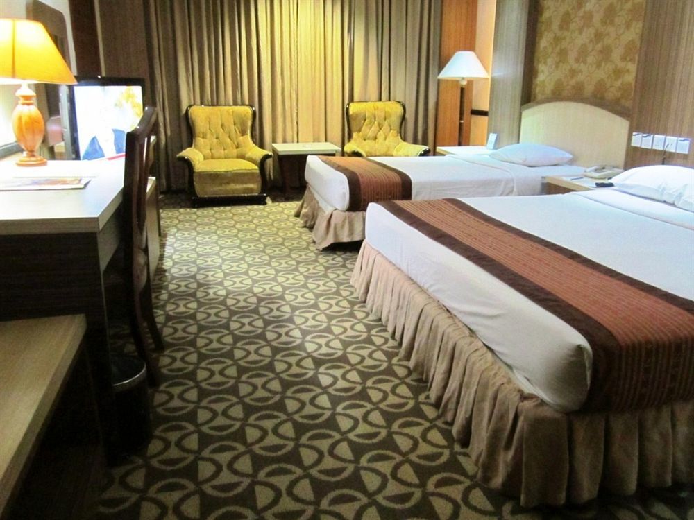 Formosa Hotel Batam Экстерьер фото