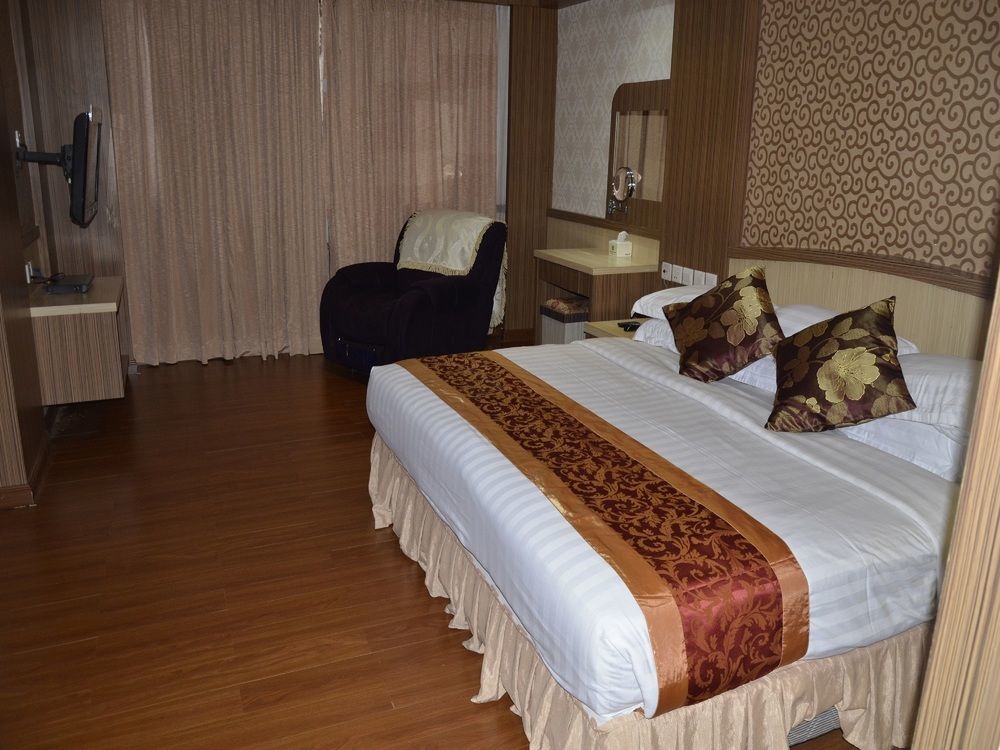 Formosa Hotel Batam Экстерьер фото