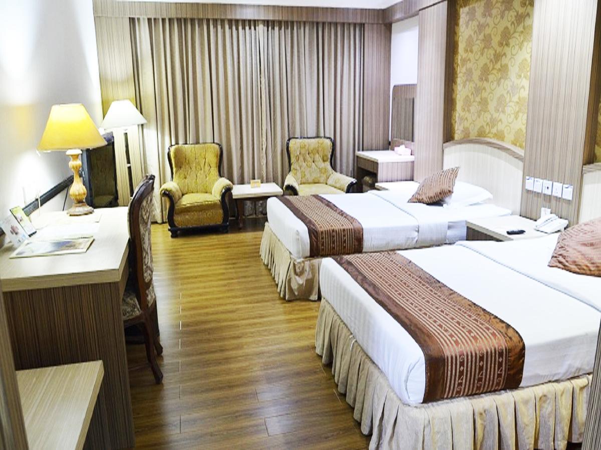 Formosa Hotel Batam Экстерьер фото