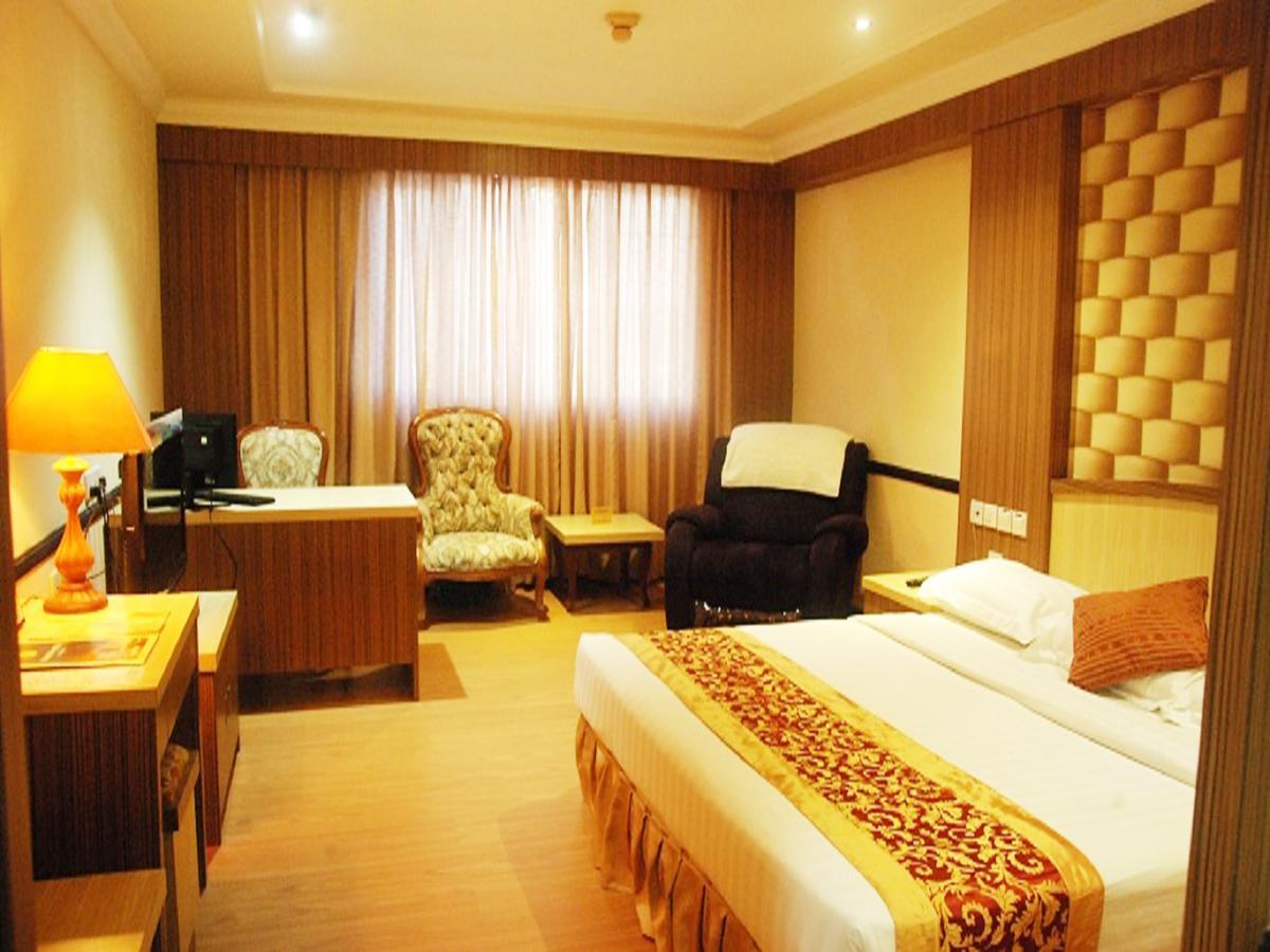 Formosa Hotel Batam Экстерьер фото