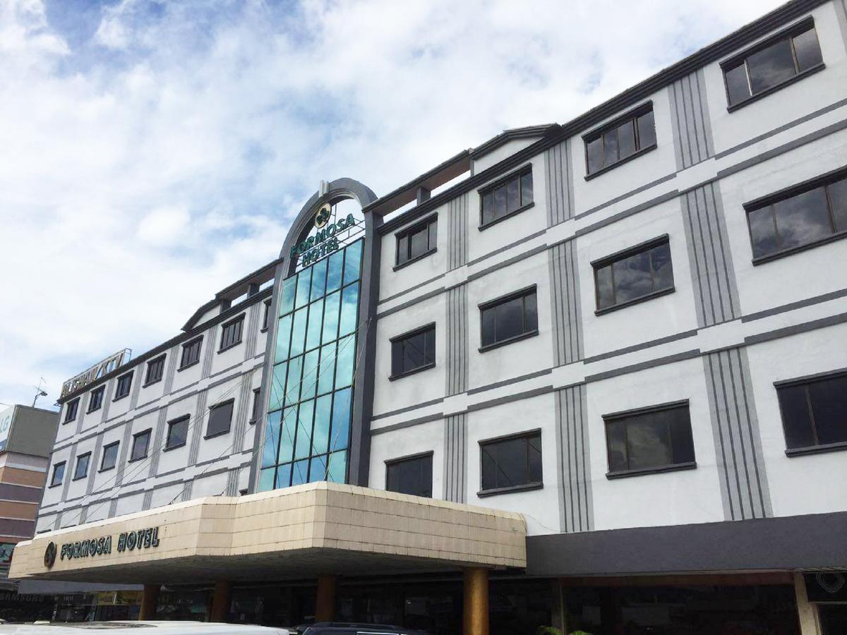 Formosa Hotel Batam Экстерьер фото